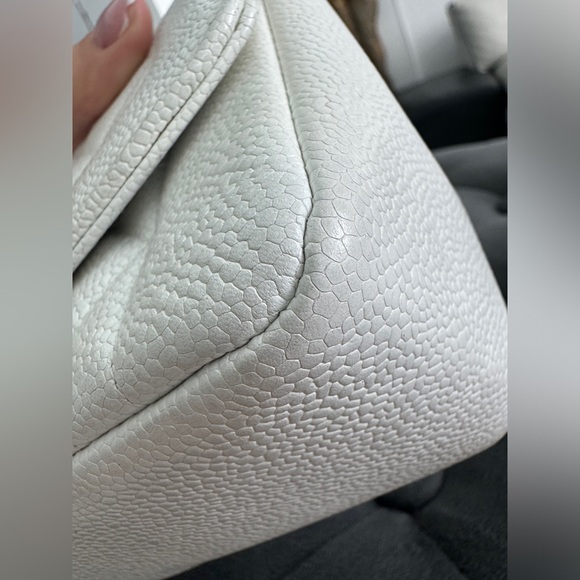 LOT 1286 RARE‼️SMALL 22‼️24K gold plated CHANEL vintage caviar leather DIANA bag - Picture 5 of 16